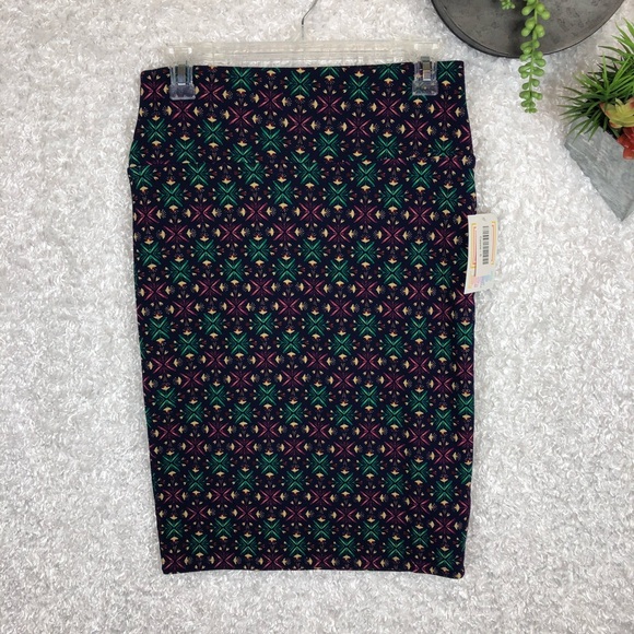 LuLaRoe Dresses & Skirts - LuLaRoe Cassie Pencil Skirt | S